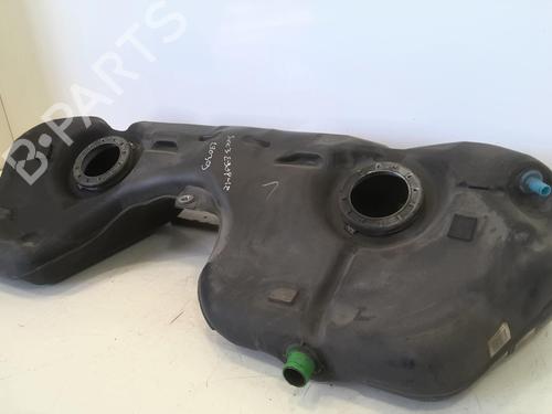 Used Fuel tank BMW 3 (E90) 318 d (143 hp) 22023364