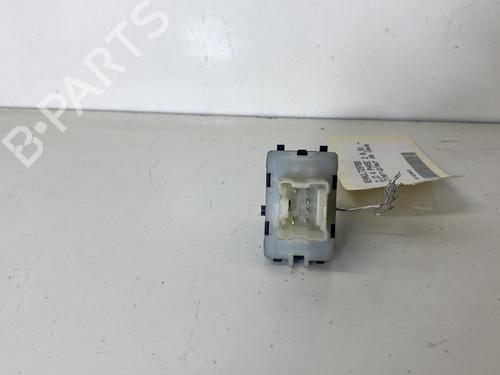 Right front window switch RENAULT CLIO IV (BH_) 0.9 TCe 90 (BHNF, BHMA, BHMH, BHJK, BHJR) | BP22641572I26 