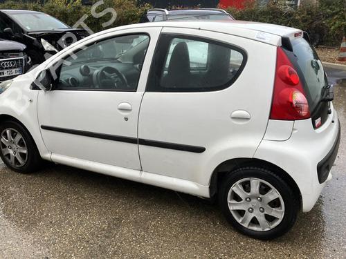 Right taillight PEUGEOT 107 (PM_, PN_) 1.4 HDi | BP20964903C35 