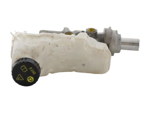 brake-master-cylinder-renault-megane-iv-hatchback-b9amn_-2015-33630541 main image
