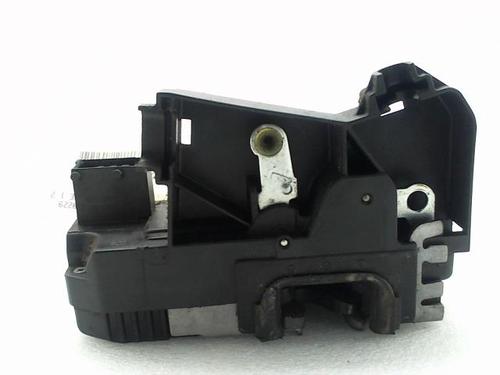 Used Front left lock Front left lock RENAULT TRAFIC II Van (FL) 2.5 dCi 135 (FL0D) (135 hp) 22917788 22917788