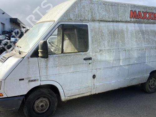 Front left quarter glass RENAULT TRAFIC Van (T_, P_, V_) 2.1 D | BP22023802C111 