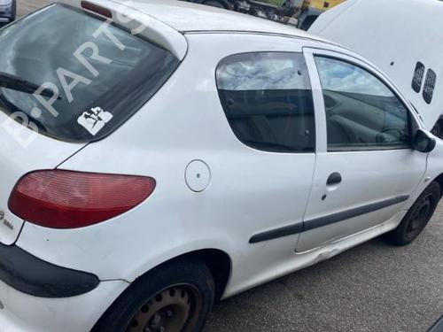 Left headlight PEUGEOT 206 Hatchback (2A/C) 1.4 HDi eco 70 | BP20943761C28 