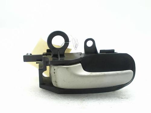 Used Front left interior door handle Front left interior door handle TOYOTA YARIS (_P1_) 1.4 D-4D (NLP10_, NLP10R) (75 hp) 20940951 20940951