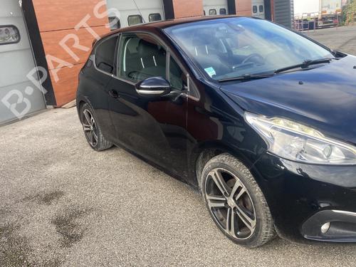 Left front door PEUGEOT 208 I (CA_, CC_) 1.2 THP 110 | BP29838092C2
