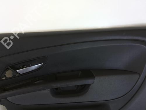 Used Front right interior door handle Front right interior door handle FIAT GRANDE PUNTO (199_) 1.3 D Multijet (75 hp) 20941324 20941324