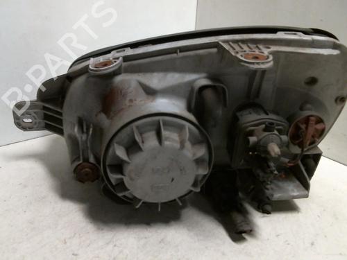 Right headlight HYUNDAI SANTA FÉ I (SM) 2.0 CRDi 4x4 | BP20963524C29 