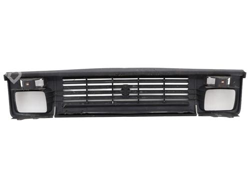Used Grille Grille 30899917 30899917
