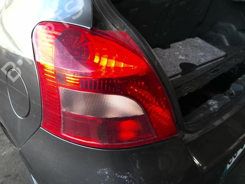 Used Left taillight TOYOTA YARIS (_P9_) 1.3 VVT-i (SCP90_, SCP90R) (87 hp) 22029817