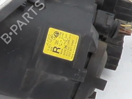 Right headlight VW POLO IV (9N_, 9A_) 1.4 16V | BP30634524C29