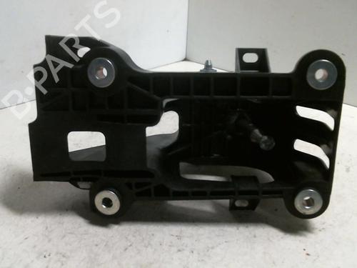 Used Gear lever TOYOTA YARIS (_P13_) 1.0 (KSP130) (72 hp) 20951187