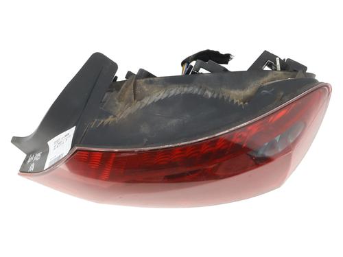 Right taillight PEUGEOT 407 (6D_) 2.0 HDi 135 (6DRHRH, 6DRHRE, 6DRHRG, 6DRHRJ) | BP28476704C35 
