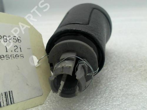 Used Gear lever VW POLO IV (9N_, 9A_) 1.2 12V (64 hp) 20953039