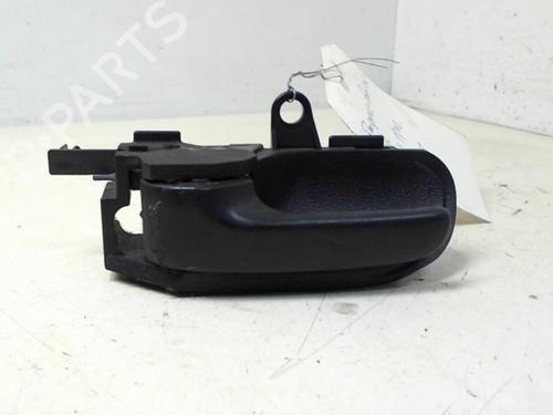Used Front left interior door handle Front left interior door handle TOYOTA YARIS (_P1_) 1.4 D-4D (NLP10_, NLP10R) (75 hp) 20972570 20972570