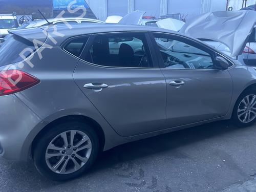 Used Parts KIA CEE'D (JD) 1.6 CRDi 128 4560055