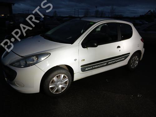 Fuse box PEUGEOT 206+ (2L_, 2M_) 1.4 HDi eco 70 | BP32467138E1 