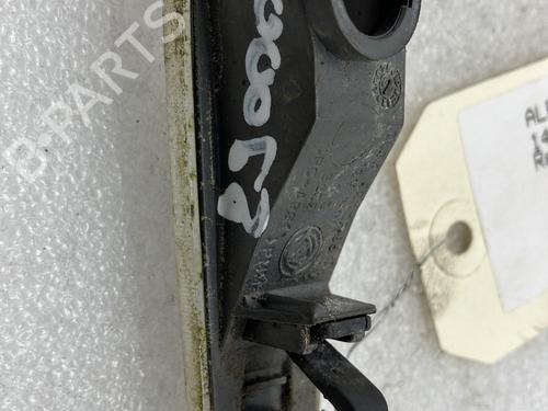 Used Right front indicator Right front indicator ALFA ROMEO 147 (937_) 1.6 16V T.SPARK ECO (937.AXA1A, 937.BXA1A) (105 hp) 21067493 21067493