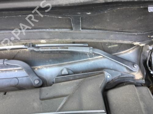Used Front windshield wiper arm BMW 3 (E90) 330 d (231 hp) 20947199