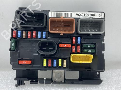 Used Fuse box CITROËN C3 II (SC_) 1.4 HDi 70 (SC8HZC, SC8HR0, SC8HP4) (68 hp) 24318262