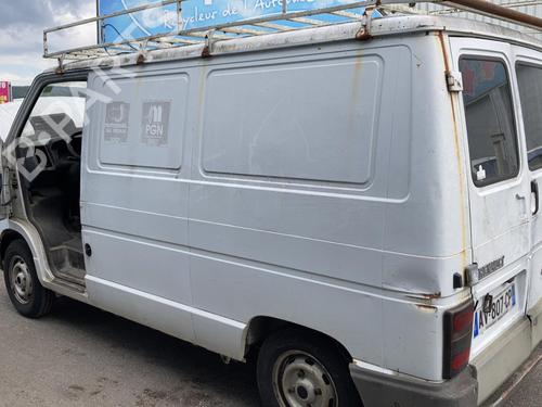 Used Parts RENAULT TRAFIC Van (T_, P_, V_) 2.2 2052071