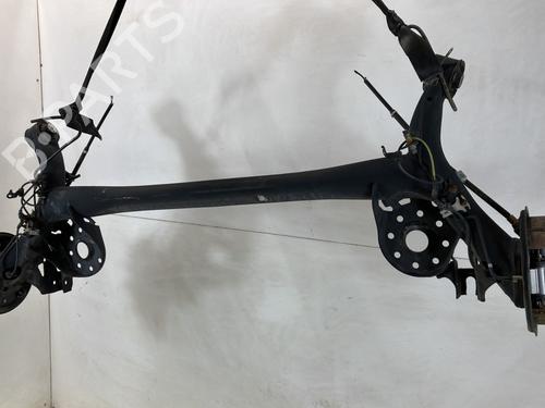 Used Rear axle TOYOTA YARIS (_P13_) 1.0 (KSP130) (72 hp) 20963085