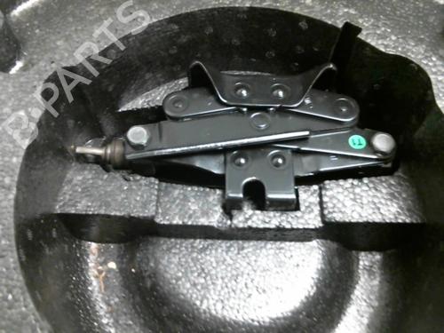 Used Jack Kit CHEVROLET AVEO / KALOS Hatchback (T250, T255) 1.2 (84 hp) 20964147