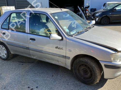Højre bagtil invendig håndtag PEUGEOT 106 II (1A_, 1C_) 1.5 D | BP20944131I16 