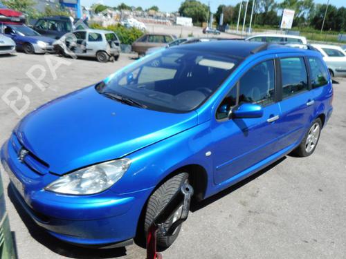 Left mirror PEUGEOT 307 Break (3E) 2.0 HDI 110 | BP20970559C26 