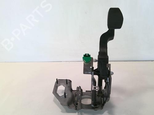 Used Clutch pedal CITROËN C3 III (SX) 1.2 PureTech 82 (83 hp) 20938589