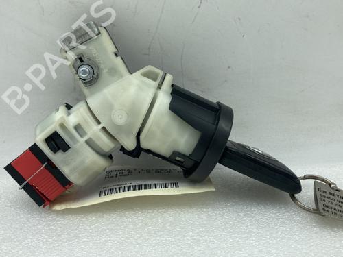 Used Ignition barrel RENAULT CLIO V (B7_) 1.5 Blue dCi 85 (B7AG) (86 hp) 22024701