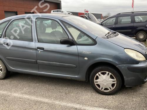 Left headlight CITROËN XSARA PICASSO (N68) 1.6 HDi | BP22025215C28 