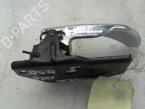 Used Rear left interior door handle HYUNDAI TERRACAN (HP) 2.9 CRDi 4WD (150 hp) 20964693