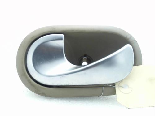 Used Front left interior door handle Front left interior door handle 20965577 20965577