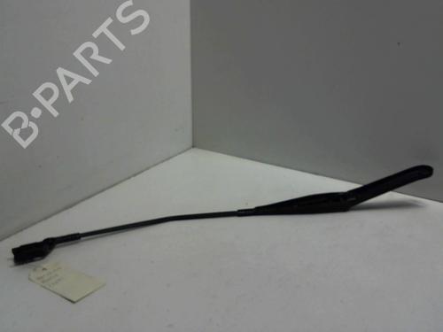 Used Front windshield wiper arm FORD FIESTA VI (CB1, CCN) 1.4 TDCi (70 hp) 27570546