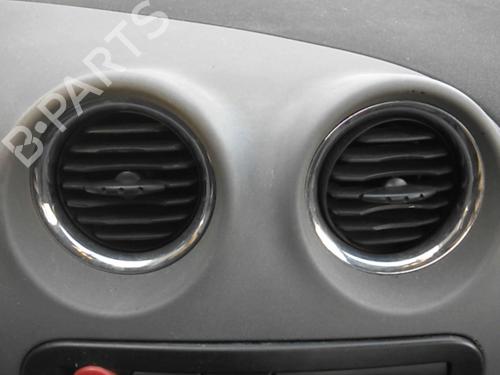Used Air vent SEAT IBIZA III (6L1) 1.4 16V (75 hp) 22021109