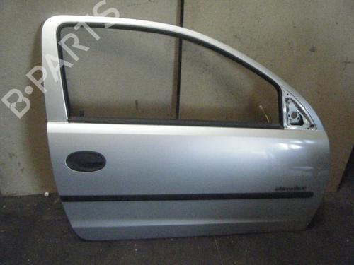 Puerta delantera derecha OPEL CORSA C (X01) 1.2 (F08, F68) (75 hp) 22020441