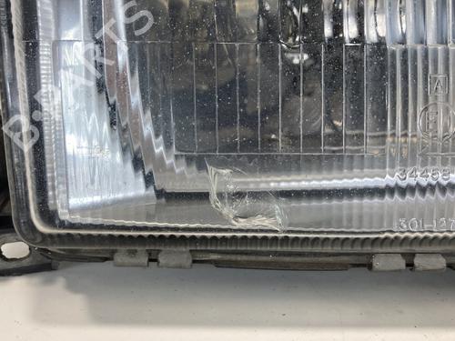 Used Right headlight Right headlight AUDI 100 C3 Saloon (443, 444) 1.8 (90 hp) 21775845 21775845