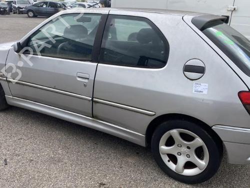 Left front door PEUGEOT 306 Hatchback (7A, 7C, N3, N5) 2.0 HDI 90 | BP22025594C2 
