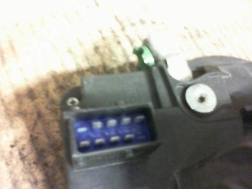 Front left lock OPEL CORSA C (X01) 1.2 (F08, F68) | BP20949633C98 