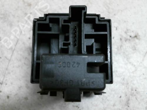 Used Headlight switch Headlight switch RENAULT TWINGO II (CN0_) 1.2 16V (CN04, CN0B) (75 hp) 25267830 25267830