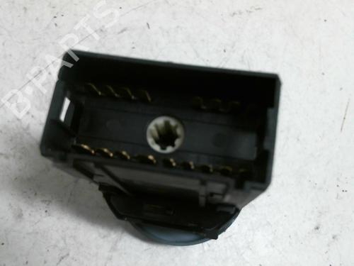 Comutador luzes Comutador luzes VW POLO IV (9N_, 9A_) 1.4 TDI (70 hp) 22021903 22021903