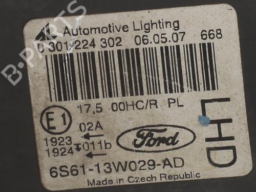 Right headlight FORD FIESTA V (JH_, JD_) 1.4 TDCi | BP27893458C29 