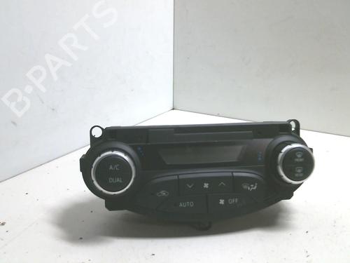 Used Climate control TOYOTA YARIS (_P13_) 1.5 Hybrid (NHP130_, NHP130) (101 hp) 20953885