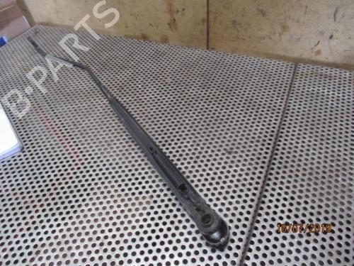 Used Front windshield wiper arm CITROËN C3 I (FC_, FN_) 1.4 16V (88 hp) 20942445