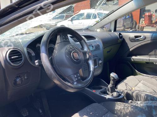 Front right door window SEAT LEON (1P1) 2.0 TDI | BP20951125C19 