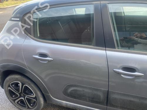 Używane Drzwi tylne prawe CITROËN C3 III (SX) 1.2 THP 110 (SXHNPS, SXHNZT, SXHNZ6) (110 hp) 30814477