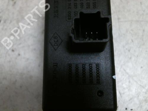 Advarselsbryter RENAULT MEGANE III Hatchback (BZ0/1_, B3_) 1.5 dCi (BZ09, BZ0D, BZ1W, BZ29, BZ14) (110 hp) 20939491