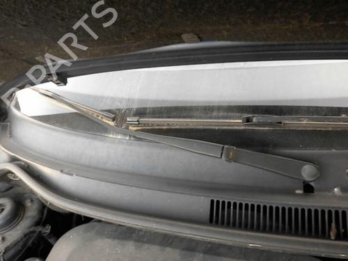 Used Front windshield wiper arm SEAT IBIZA III (6L1) 1.4 16V (75 hp) 20953987