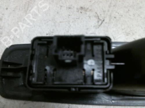 Used Right rear window switch RENAULT MEGANE III Hatchback (BZ0/1_, B3_) 1.5 dCi (BZ09, BZ0D, BZ1W, BZ29, BZ14) (110 hp) 20963251