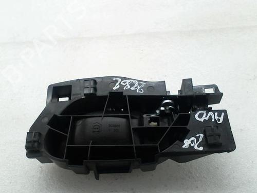 Used Front right interior door handle Front right interior door handle PEUGEOT 208 I (CA_, CC_) 1.6 BlueHDi 100 (100 hp) 20938630 20938630